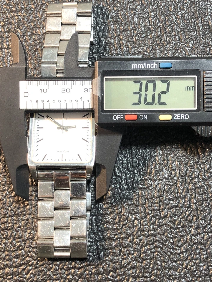 Reloj Calvin Klein Hecho en Suiza Rectángulo Acero Inoxidable Unisex 30mm Batería Nueva Foto 3 de 4