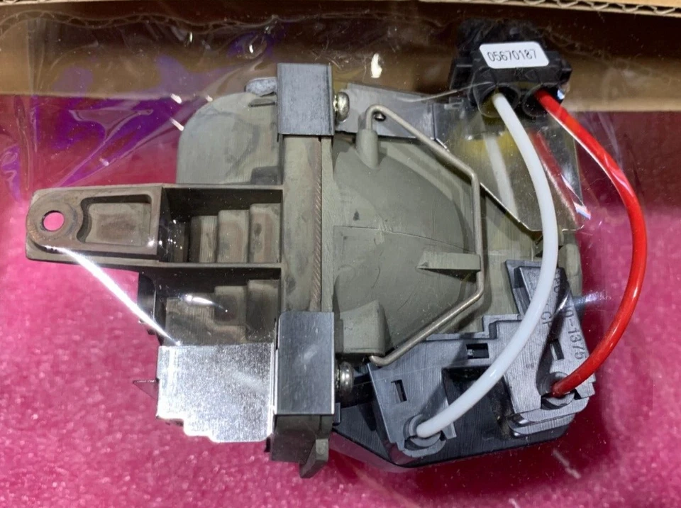 InFocus SP-LAMP-019 200W OEM Projector Lamp Bulb LP600 C170 IN32 IN34 - Image 4 of 4