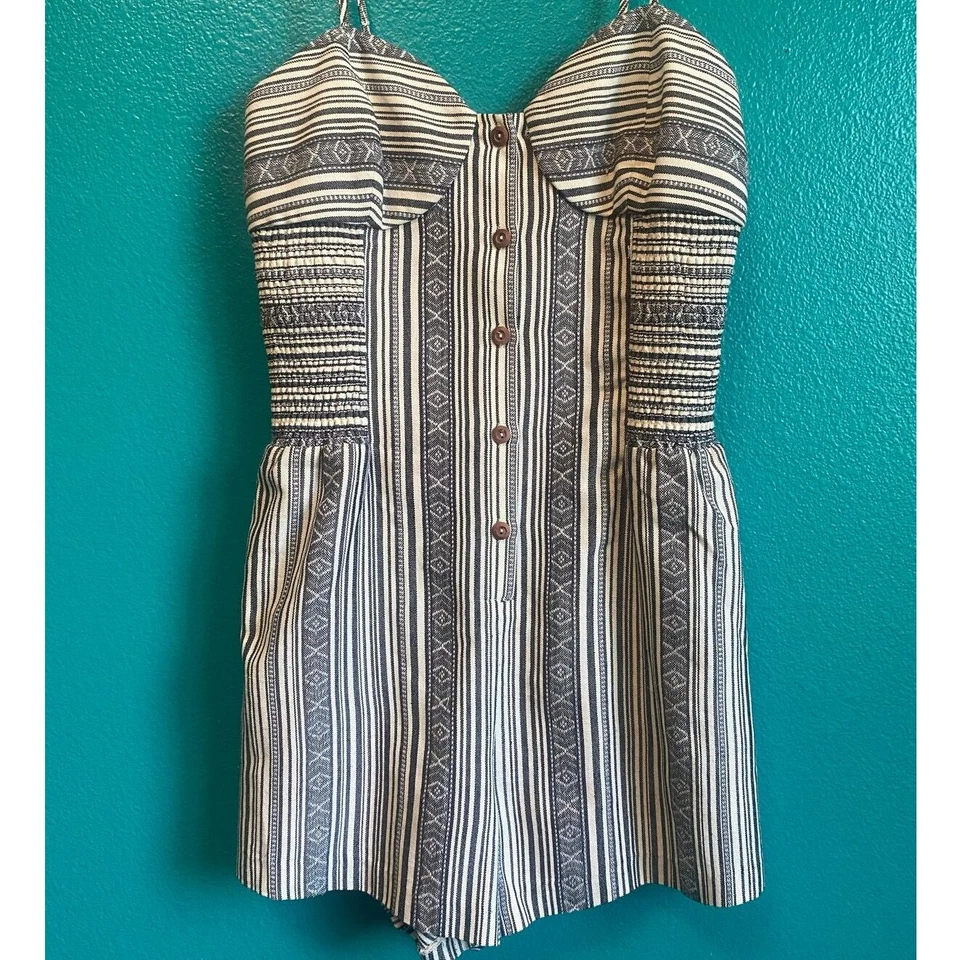 Dolce Vita Black and Cream Striped Short Romper Women's Medium - Image 2 of 4