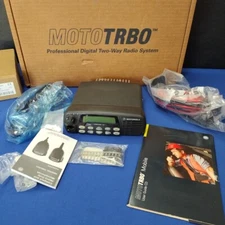 Motorola CDM1550LS+ UHF 450-512MHz  40 Watt 160 Channel Conventional New NEW