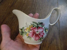 Royal Standard Fine Bone china Mini Creamer pitcher Gravy Boat England Gold Rim