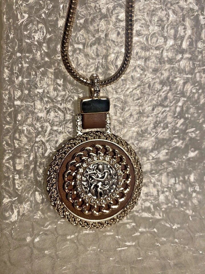 Collar Moneda Cordón Cuero Genuino CASA BLANCA MERCADO NEGRO + Extra Foto 2 de 4