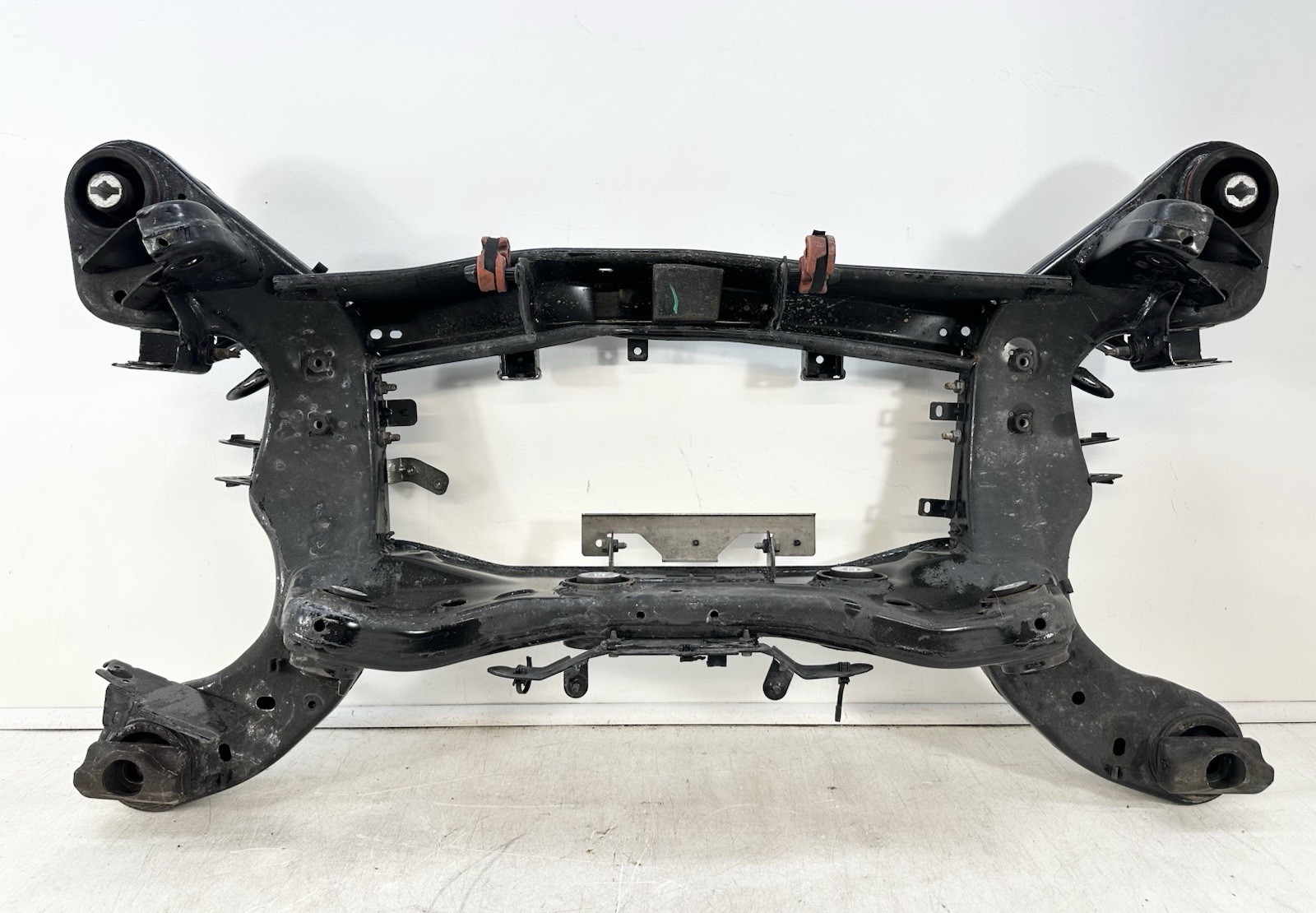 2017-2020 Maserati Ghibli RWD Rear Suspension Crossmember Subframe 670037633 OEM