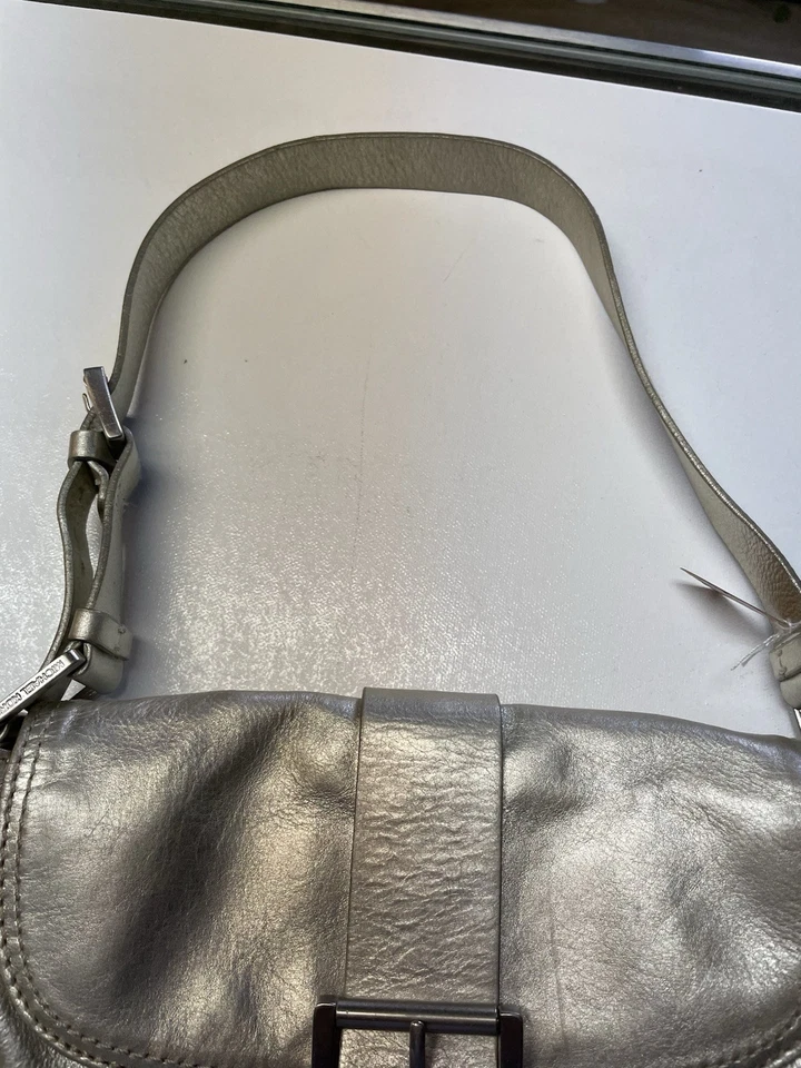 Coach Metallic Silver Leather Shoulder Bag with Front Buckle Detail - Image 3 of 4