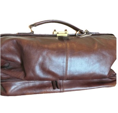 Wilsons Leather Dark Brown Men's Leather Duffel Doctors Bag Brass Clasp Vintage