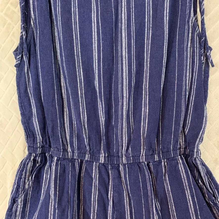 Mameluco mediano Old Navy para mujer azul a rayas mezcla de lino sin mangas Foto 3 de 4