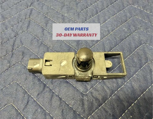 ✔OEM Mercedes 2118701310 Hood Sunload Sunlight Sensor Light Sensor W221 W211