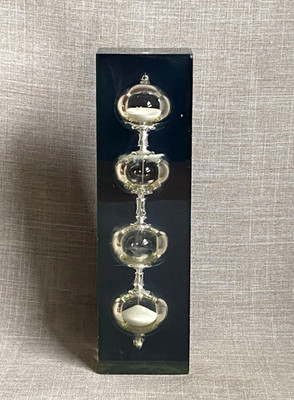 Vintage Plexiglas Sanduhr 4 Ebenen Sand Timer Skulptur Manier Charles Hollis Jones