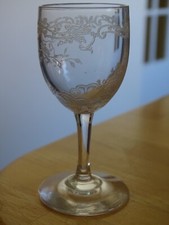 BACCARAT 1 ANCIEN VERRE A LIQUEUR CRISTAL  MODELE LOUIS XV ht 8 cm