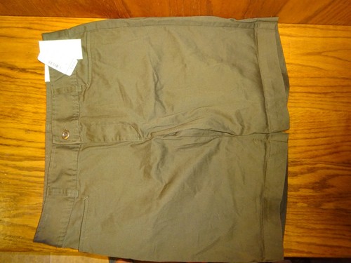 NEW WOMEN'S CHRISTOPHER & BANKS OLIVE GREEN SHORTS SIZE 4 MSP $39.95 - Picture 3 of 4