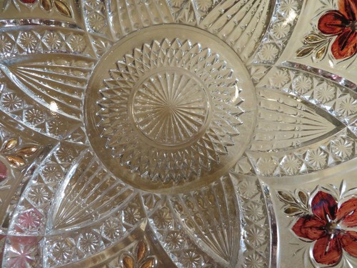 Vintage Old American Pressed Glass Flower Medallion Ruby , Gold Trim ,10" - Picture 5 of 6