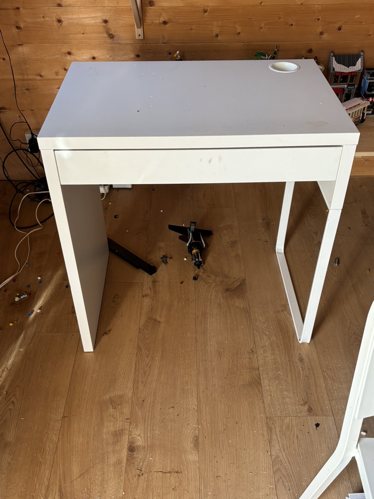 IKEA MICKE Desk And Chair White (302.960.24) eBay