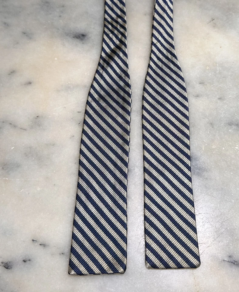 复古 100% 真丝方形条纹银色蓝色自领带可调节领结 — 第 2/4 张图片