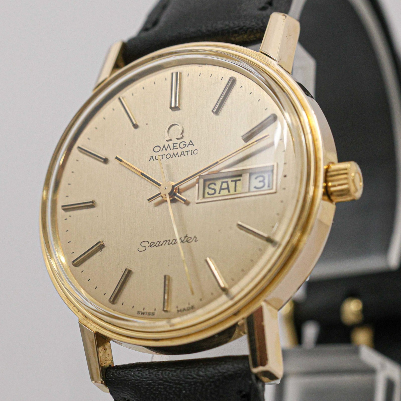 NEAR MINT** Vintage OMEGA Seamaster Automatic Gold Dial