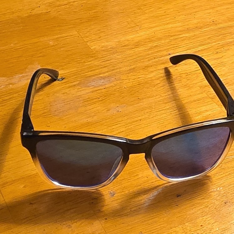 Blenders Unisex Black Plastic Frame Sunglasses Blue Mirrored Lightweight