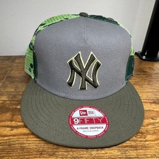 New Era 9FIFTY New York Yankees Hat Snapback Cap Camo Mesh Neon Green Grey MLB