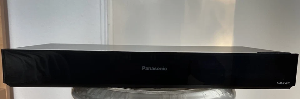 Panasonic DMR-EX97C HD DVB-C Tuner 500GB Festplatte DVD-Recorder - Schwarz...