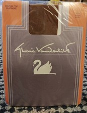 Vintage Gloria Vanderbilt Pantyhose Control Top Beige Sz Small Nylons 1980s NEW