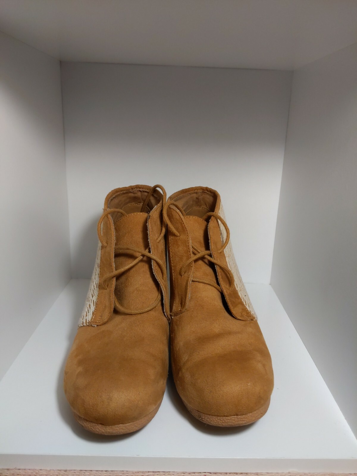 Maurices Wedge Caramel And Lace Accent Booties SIZE