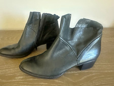 Paul Green Women’s Black Leather Ankle Bootie Pointed Toe Side Zip Size 8 (5.5UK