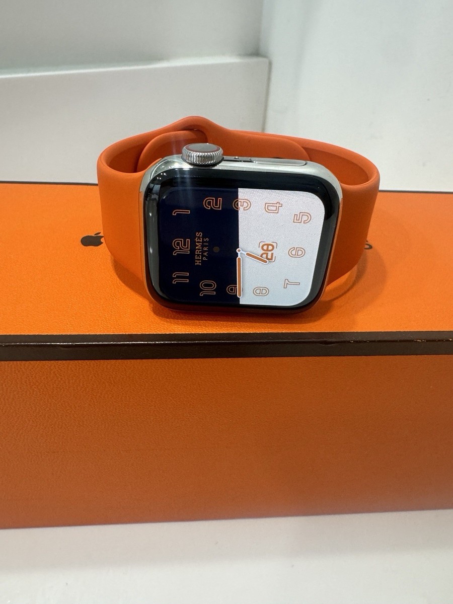 Apple Watch HERMES series5 40mm シルバー Apple Watch Hermès 46mm Satiné Grand H Large 49mm 45mm
