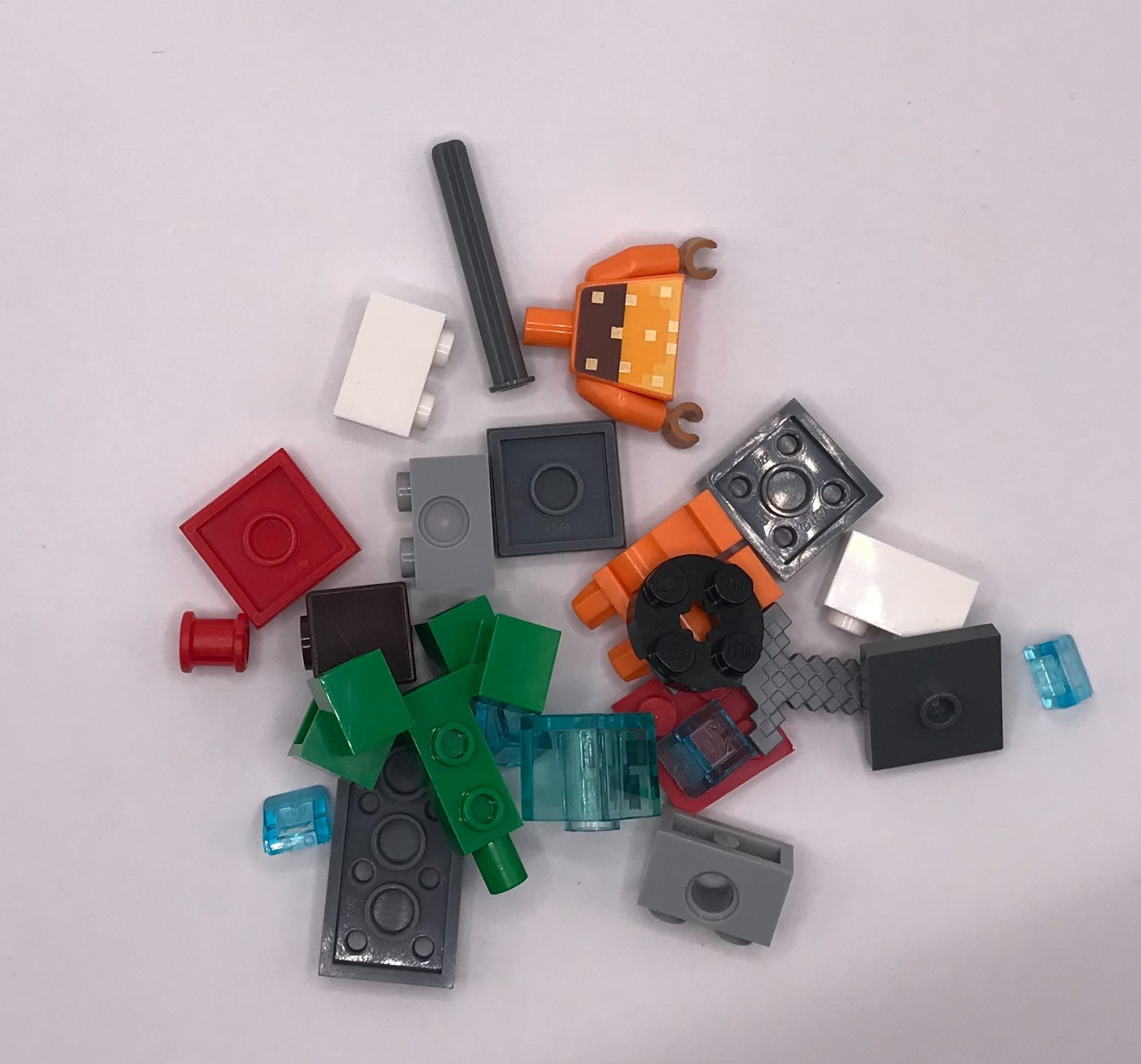 LEGO SET NUOVO MINECRAFT POLYBAG LAMINA FIGURINE 662406 RAEPER & GOLDEN KNIGHT TNT foto 3
