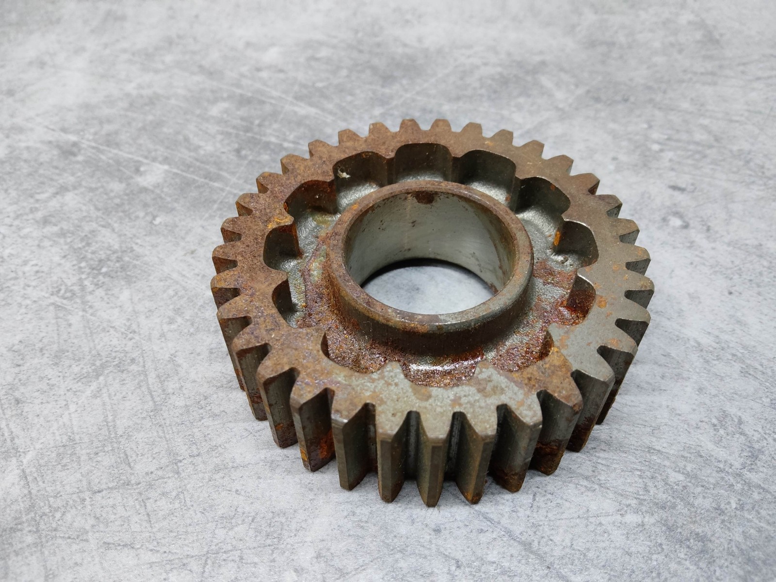 Engrenage transmission CB750 résout les sauts de vitesses sur moto Honda 23481-130-020