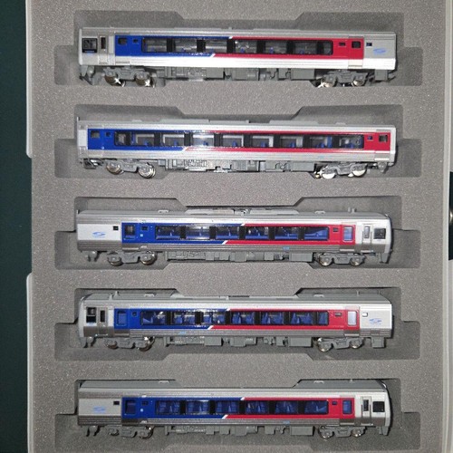 KATO Shikoku N2000 Serie 5 Coches Set 839888 | Condition: Used