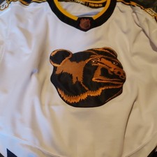 Ultimate Boston Bruins Collector and Super Fan Gift Guide 39