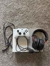 xBox One S Console White + gaming headset - Used