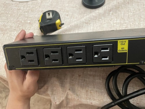 Digital Loggers DLI Fail-Safe Redundant Smart Transfer Switch 1U Rackmount ATS