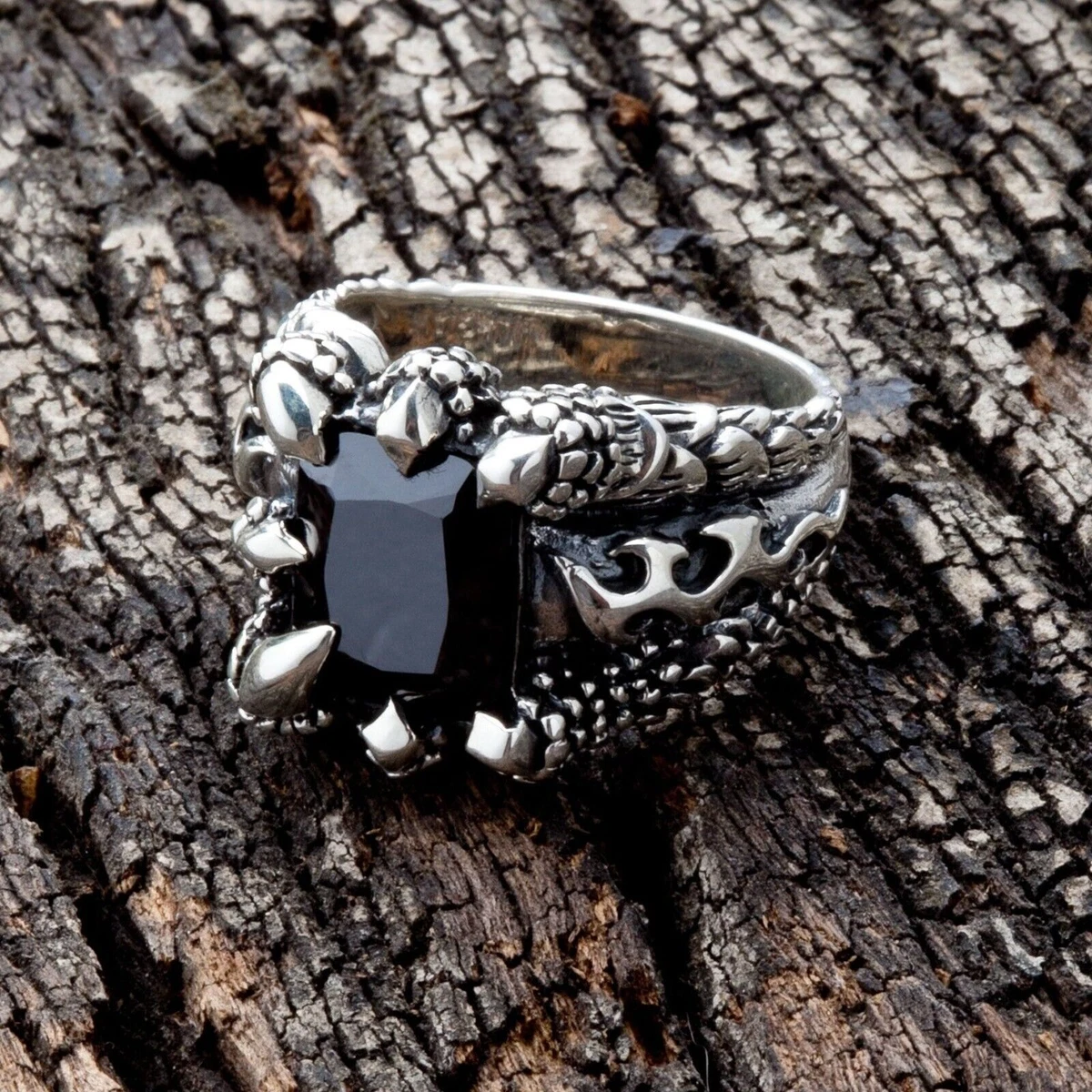 Gothic claw ring deals