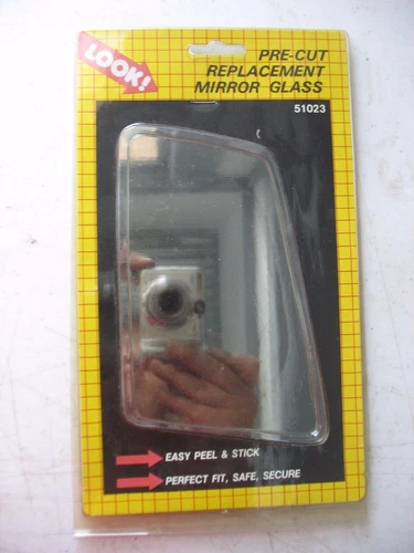 NOS MOTORMITE Taiwan L  SIDE MIRROR GLASS #51023 GM truck 