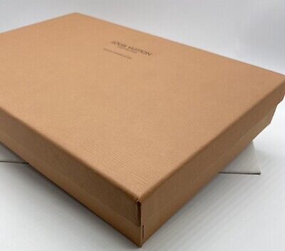 Louis Vuitton gift box Malletier A Paris Maison Fondee En 1854 