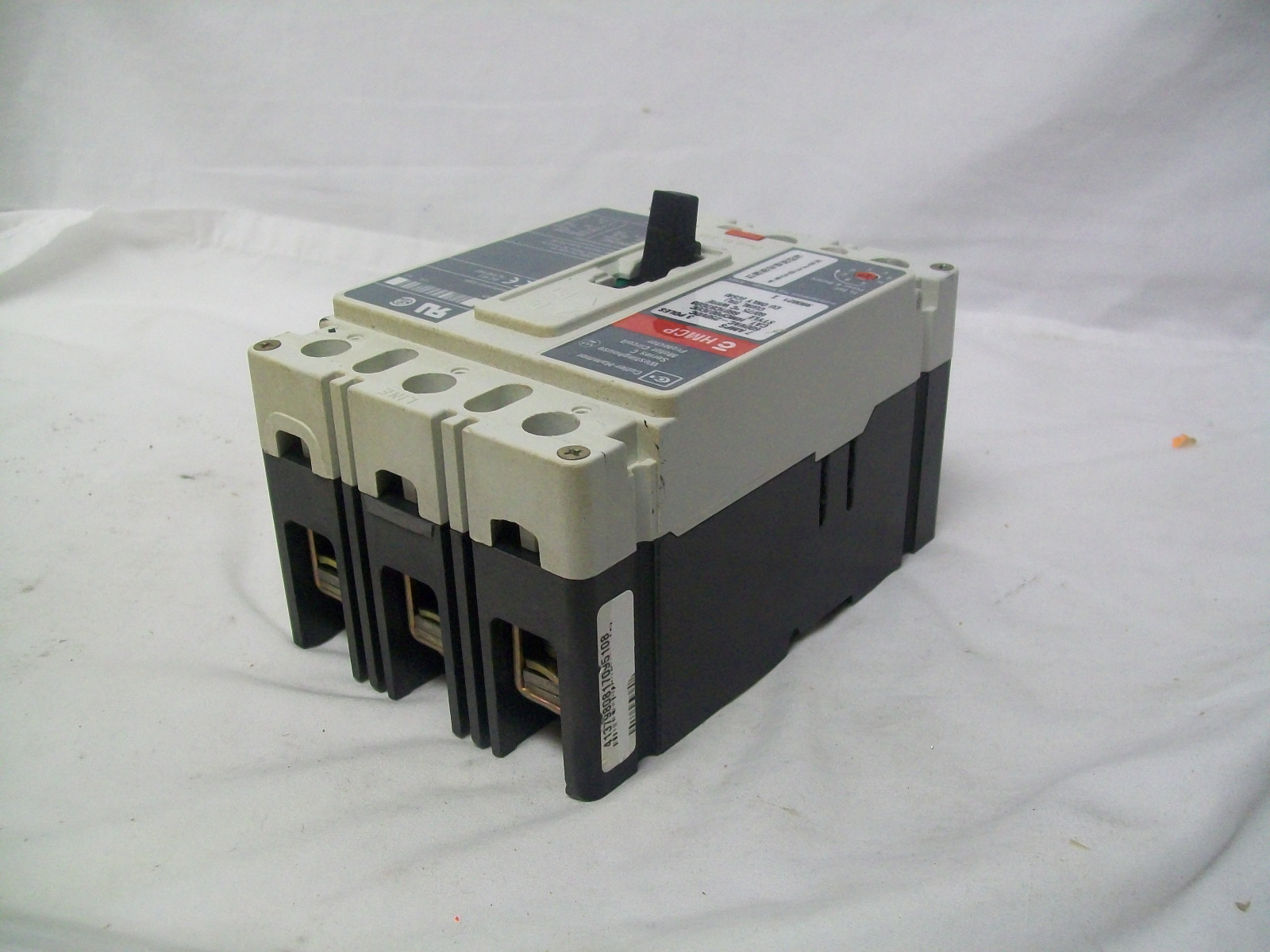 Cutler-Hammer HMCP007C0C 7 Amp 600 Volt 3 Pole Circuit Breaker w/Line ...