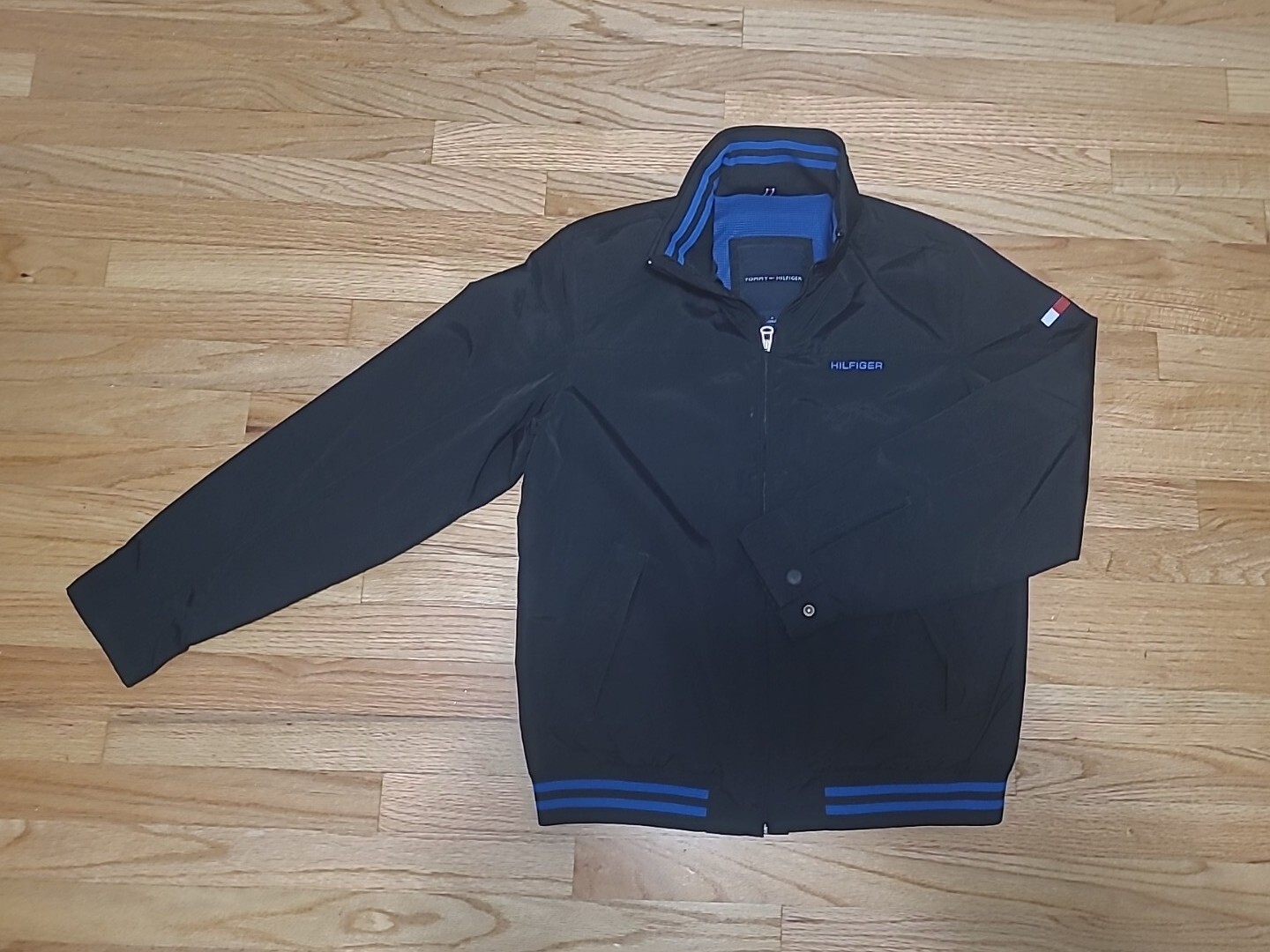 Tommy Hilfiger Men's Size Medium Wind Rain Jacket Store – ASA College: