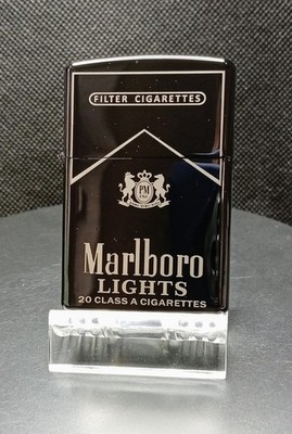 sturmfeuerzeug / hochglanz-schwarz /  neu / mit marlboro druck