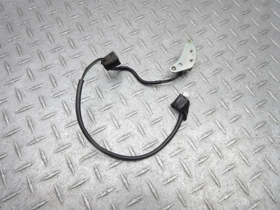 2005 04-05 Suzuki GSXR 600 GSXR600 импульсная катушка звукосниматель датчик зажигания двигателя - Изображение 2 из 4