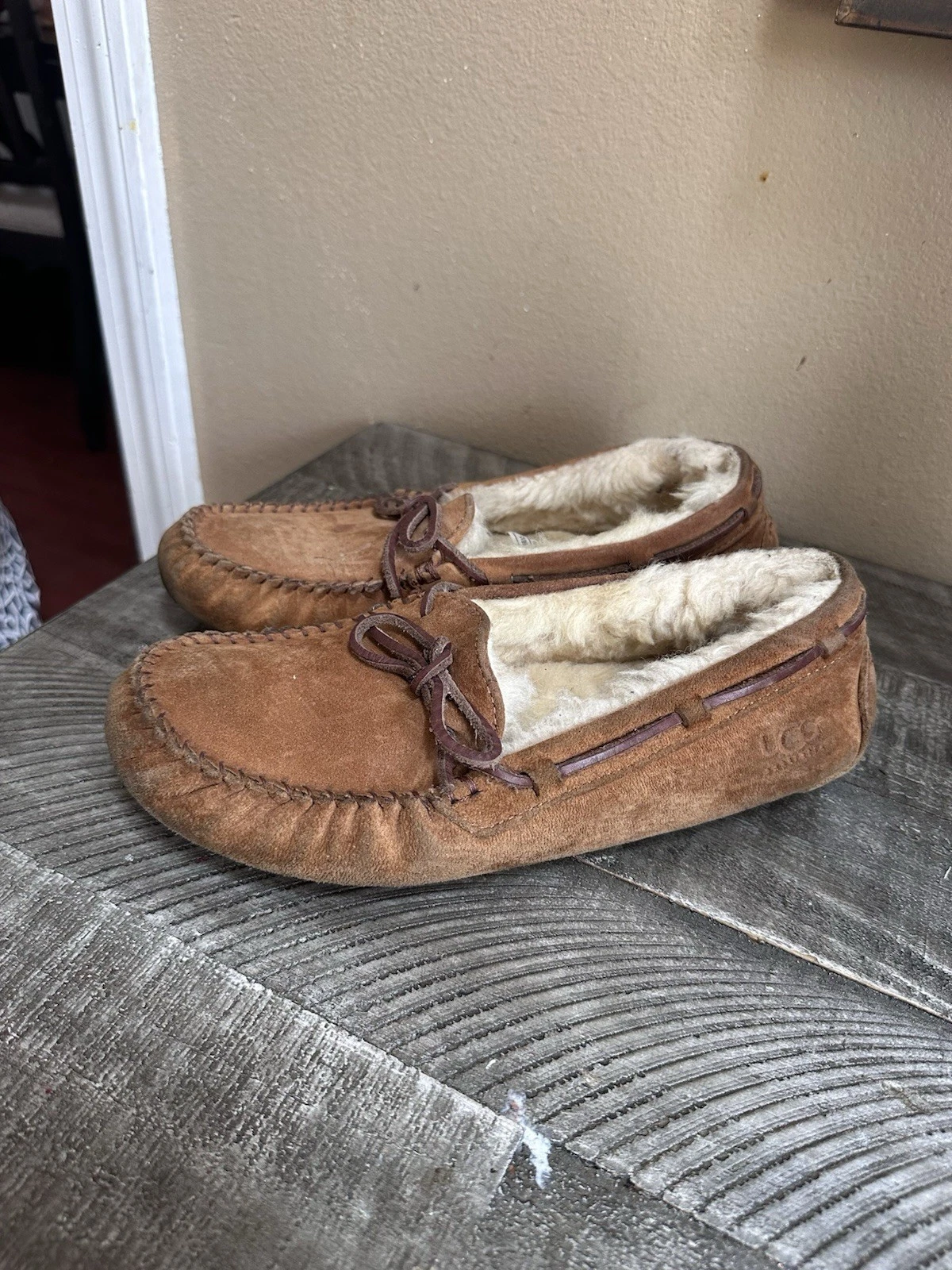 UGG Ciabatte Donna Mocassini Tessuto Taglia US 7 Castagno Pelle di Pecora Foderate in Pelliccia