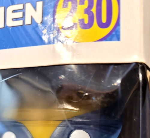 Funko Pop! Vinyl: Marvel -X-23 -Toys R Us (TRU) (Exclusive) #230 w/POP PROTECTOR - Picture 3 of 5