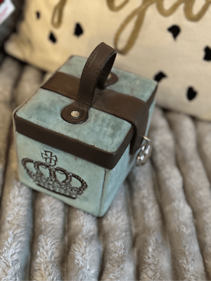 Juicy Couture vintage y2k velour square Jewelry Box bag  display picture 2