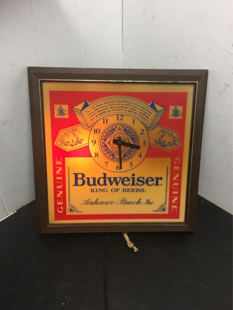 Vintage 1980's Budweiser King of Beers Lighted Sign Clock Wall