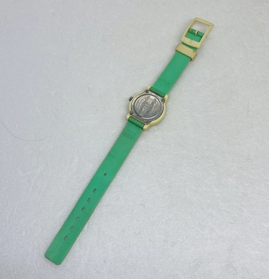 Vintage Q&Q Quartz Watch Kids Women 25mm Giraffe Green Art Japan Movement 6 - Image 3 of 4