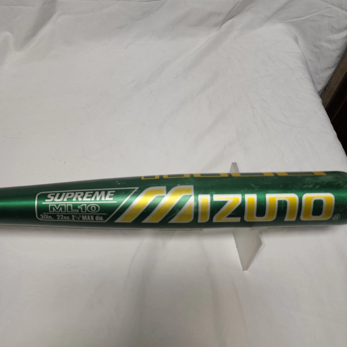 Supreme mizuno sale bat