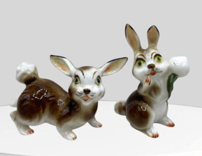VTG Shiken Bunny Rabbit miniatures set of 2 kitschy trinkets nick-nack MCM