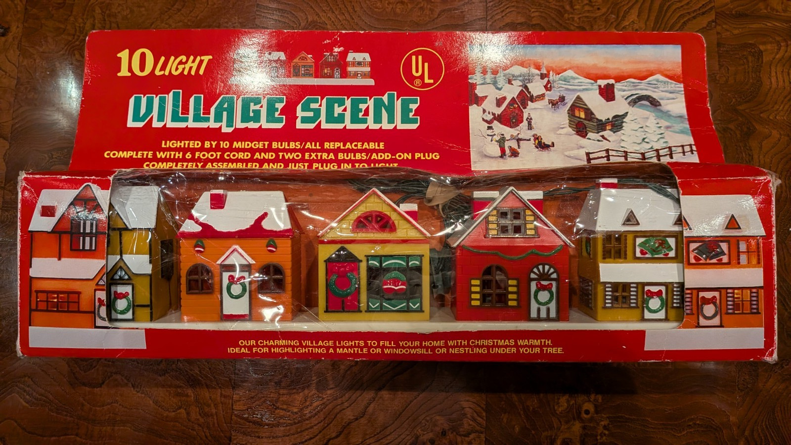 Vintage 10 Light Village Scene of 6 String-Along Standing Decorated Houses