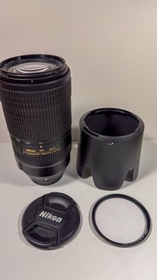 Nikon AF-P Nikkor 70-300mm VR ED FX 4.5-5.6 E zoom lens w/caps hood filter case