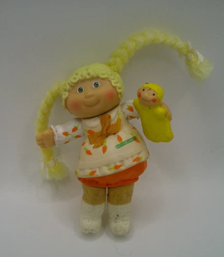 Vintage 1984 Jesmar Cabbage Patch Kids Mini Figure Holding Doll Spain