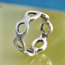 Size 6.75, vtg Sterling silver ring, southwestern 925 glittering textured band