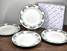 Spode Christmas Tree HOLLY BORDER 10.5  Dinner Plate Set of 4 NEW w/tags box